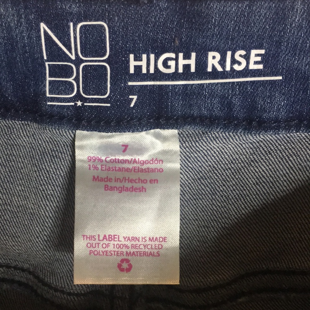 NO BOUNDRIES HIGH RISE SAILOR SHORTS SIZE 7 - Picture 4 of 4